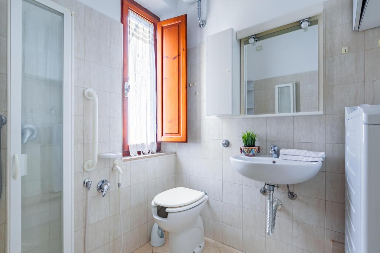Pisa Airport Comfy Apartment - Private Parking Exteriér fotografie